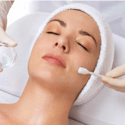 Can I Use Red Light Therapy After a Chemical Peel?