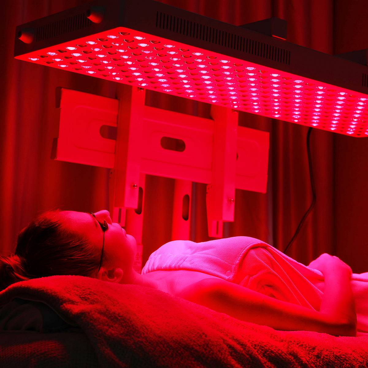 Bontanny Remote Control Series Professional Red Light Therapy Device with Stand